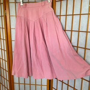 Charming Vingtage, Bubblegum Pink Corduroy, Western inspo, 80’s midi flare skirt